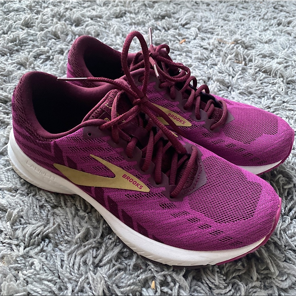 Brooks Launch 6 Running Shoes - size 6